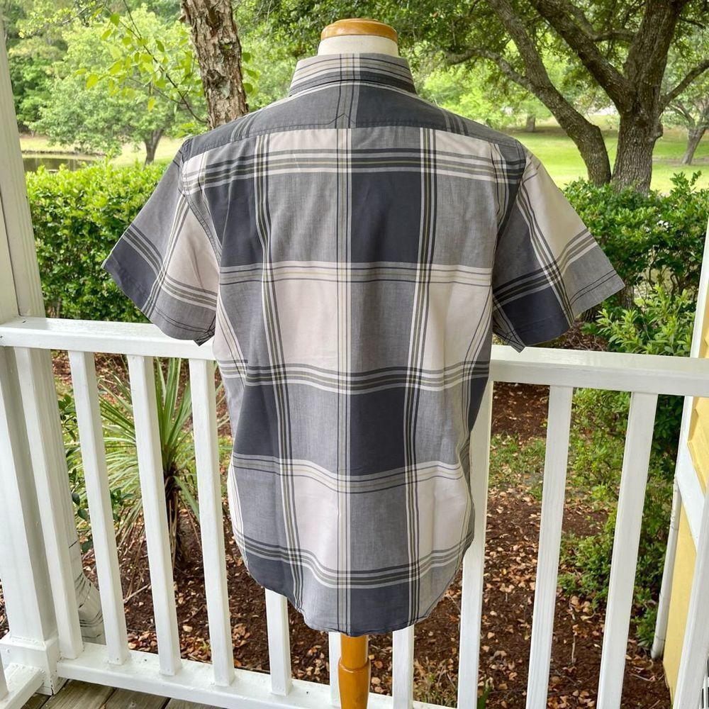Kathmandu Short Sleeve Check Plaid Button Down Shirt. Large - Picture 6 of 13